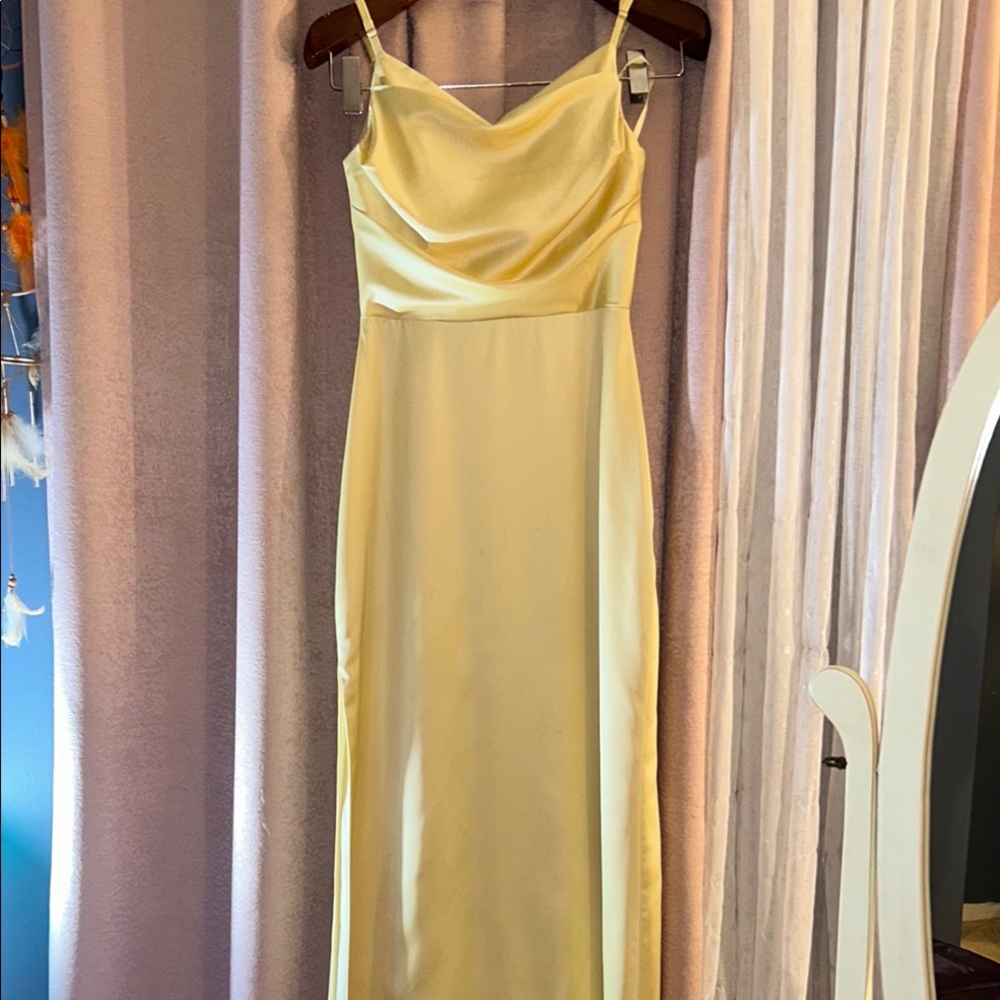 Chicsew Size 4 Elegant Yellow Spaghetti Strap Gown